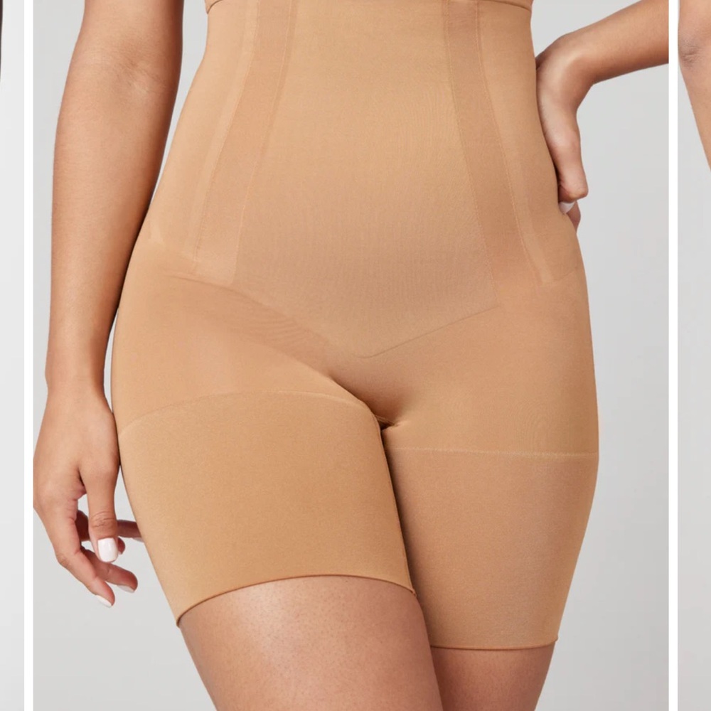 Spanx ONCORE Mid-Thigh Short